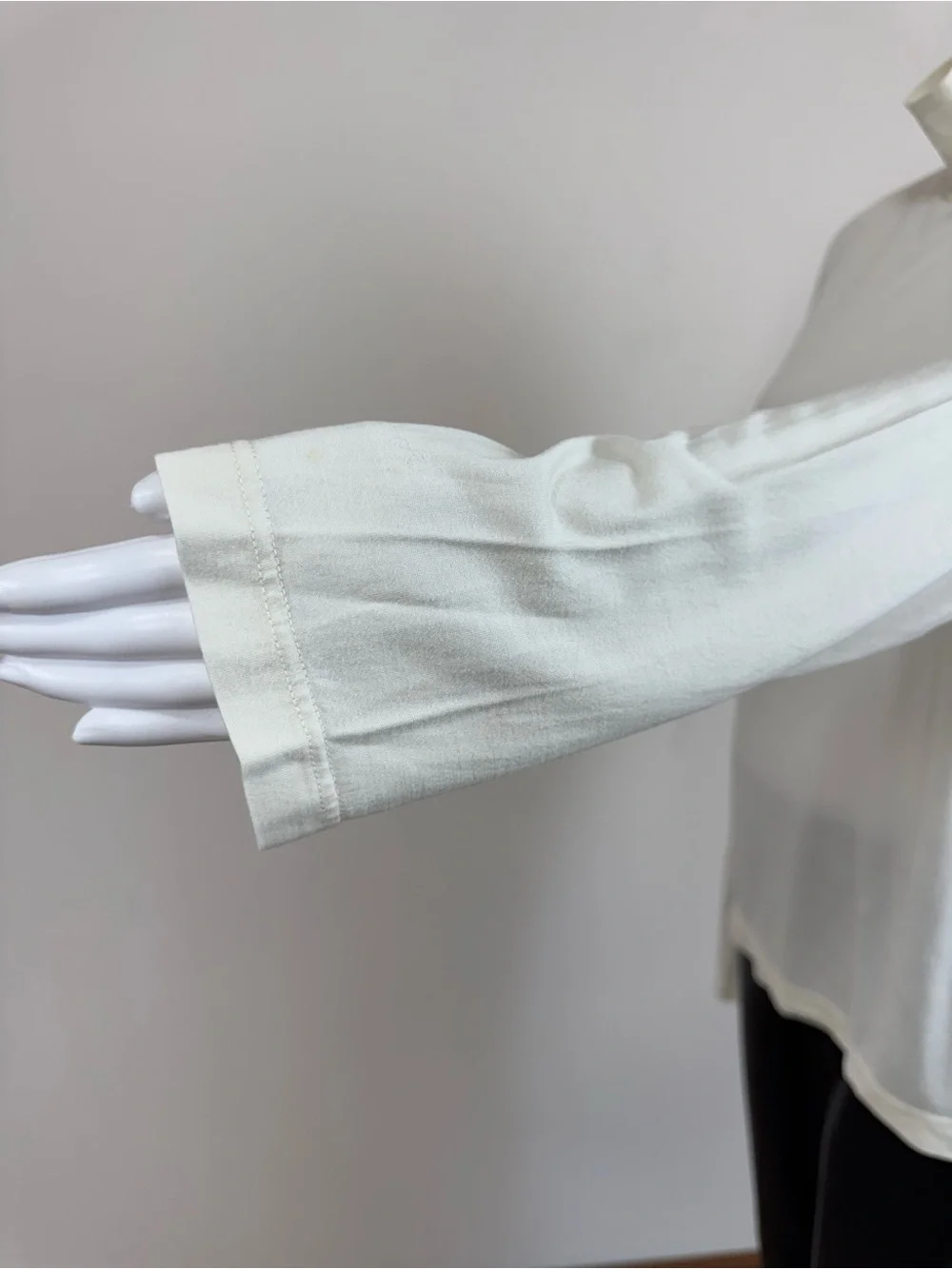 Dolce & Gabbana 100% Silk Ivory Turtleneck Long Sleeve Top IT 48